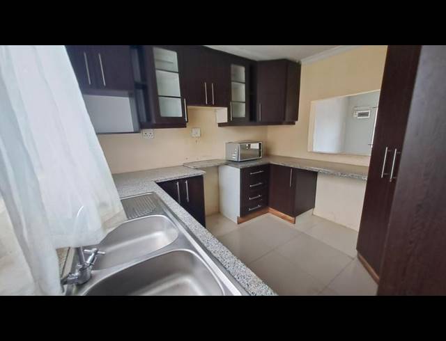 7 BEDROOM HOUSE FOR SALE IN KWAMAKHUTHA